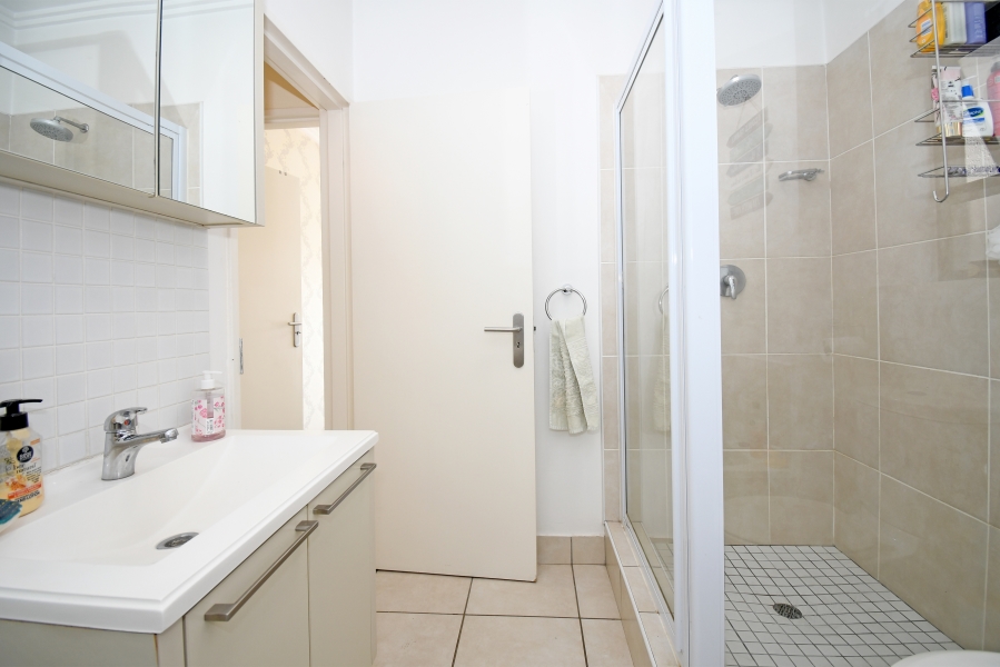 2 Bedroom Property for Sale in Lonehill Gauteng