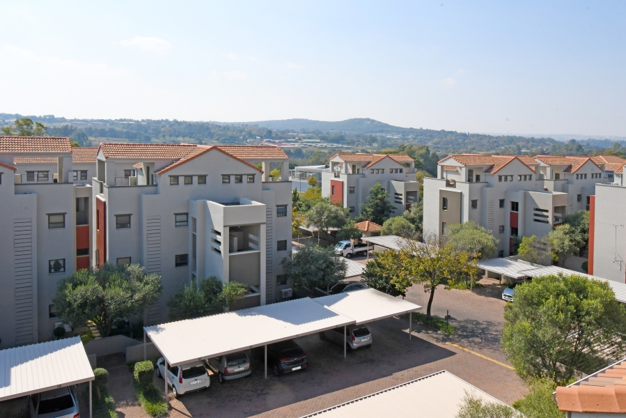 2 Bedroom Property for Sale in Lonehill Gauteng