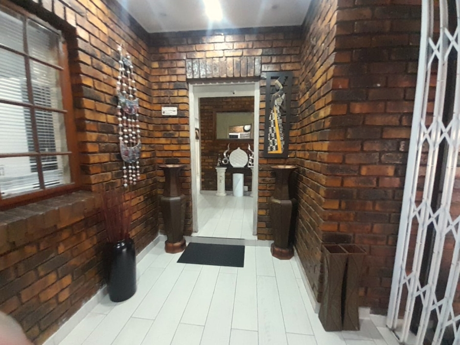 To Let 4 Bedroom Property for Rent in Falcon Ridge Gauteng