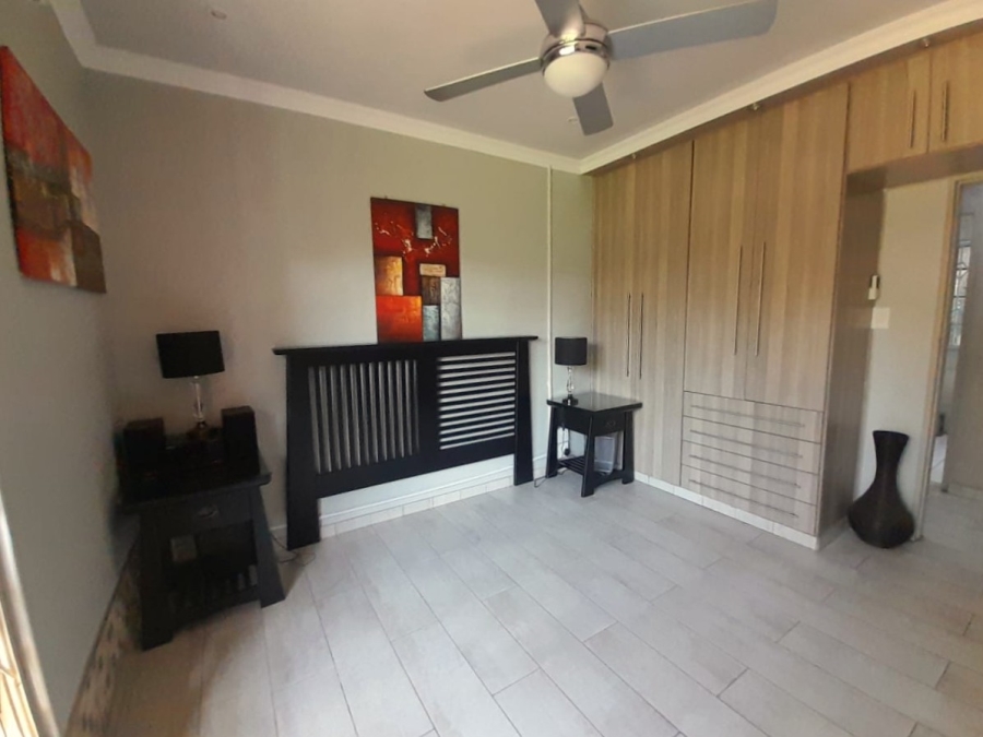 To Let 4 Bedroom Property for Rent in Falcon Ridge Gauteng