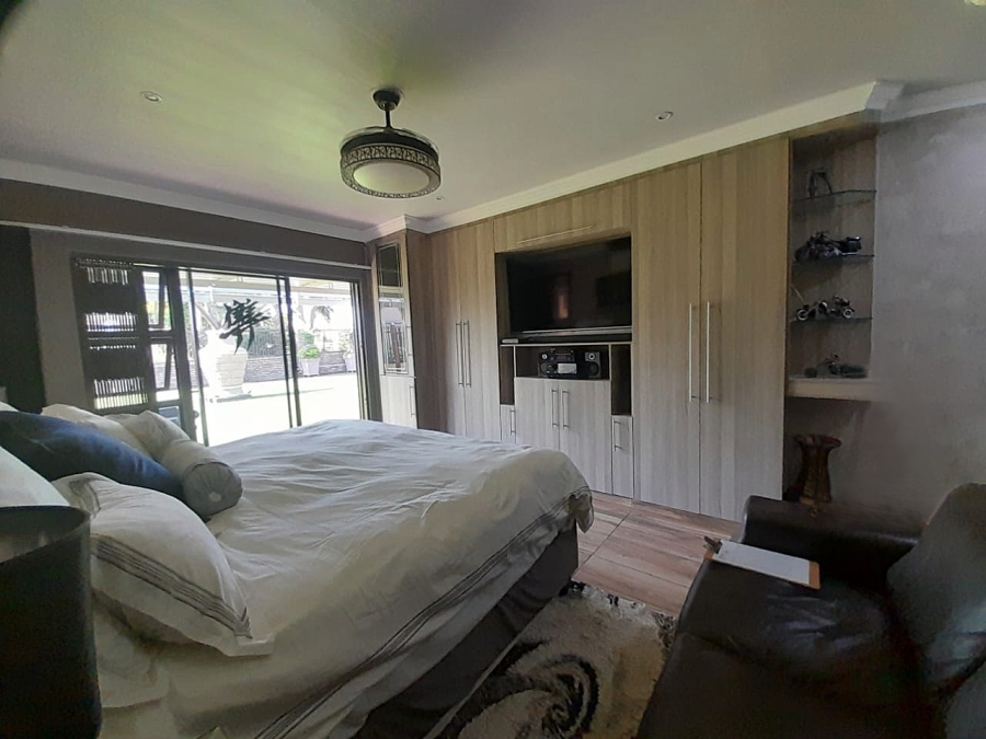 To Let 4 Bedroom Property for Rent in Falcon Ridge Gauteng