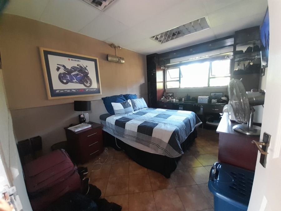 To Let 4 Bedroom Property for Rent in Falcon Ridge Gauteng