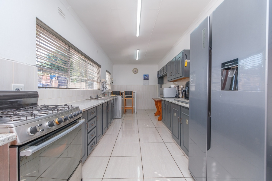 4 Bedroom Property for Sale in Wilro Park Gauteng