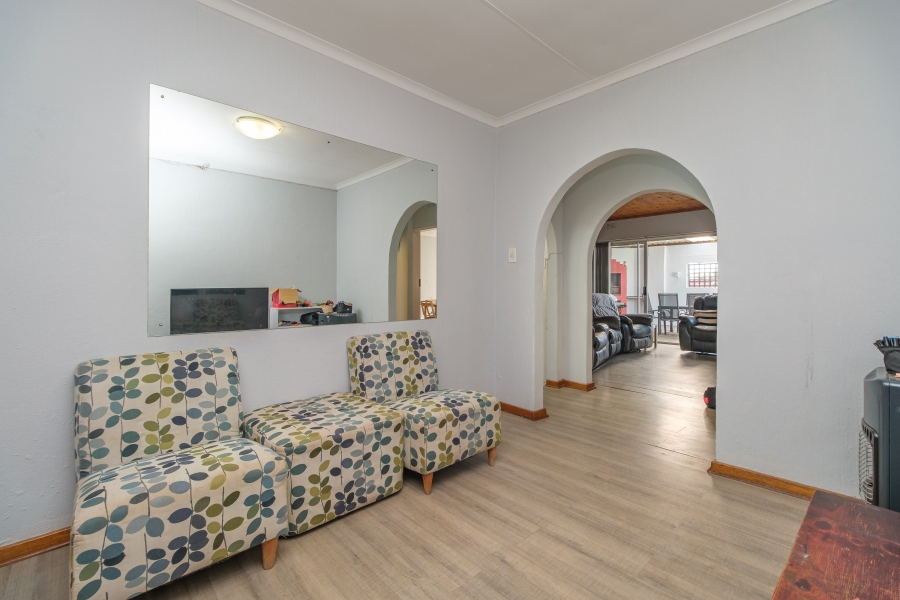 4 Bedroom Property for Sale in Wilro Park Gauteng