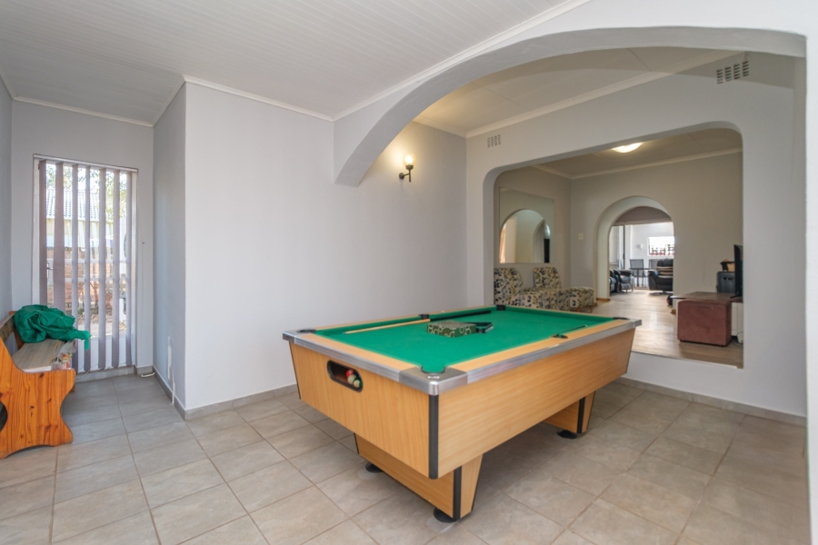 4 Bedroom Property for Sale in Wilro Park Gauteng