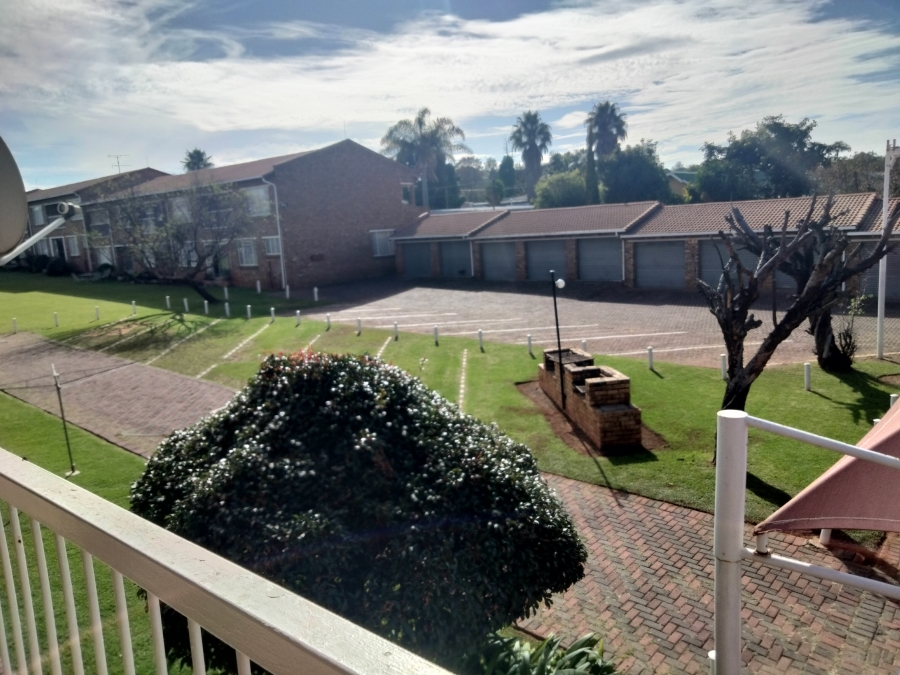2 Bedroom Property for Sale in Krugersdorp North Gauteng