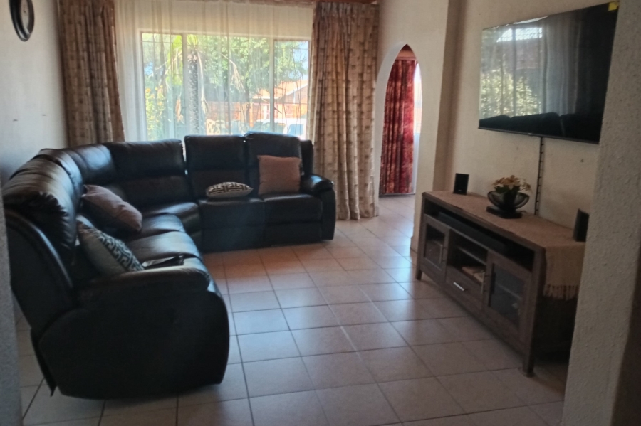 4 Bedroom Property for Sale in Bakerton Gauteng