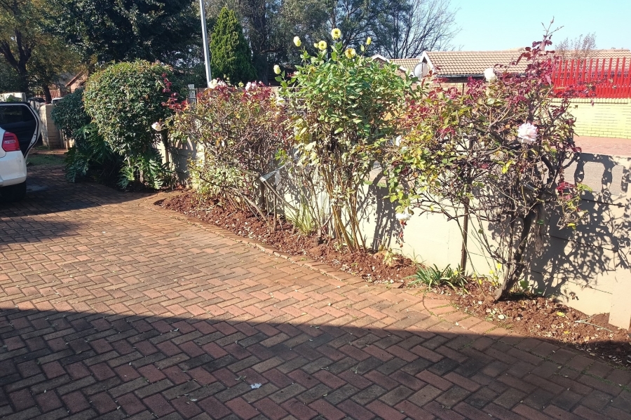 4 Bedroom Property for Sale in Bakerton Gauteng