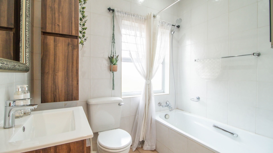 4 Bedroom Property for Sale in Eden Glen Gauteng