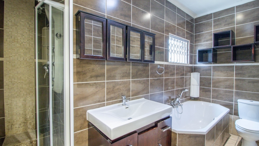 4 Bedroom Property for Sale in Eden Glen Gauteng