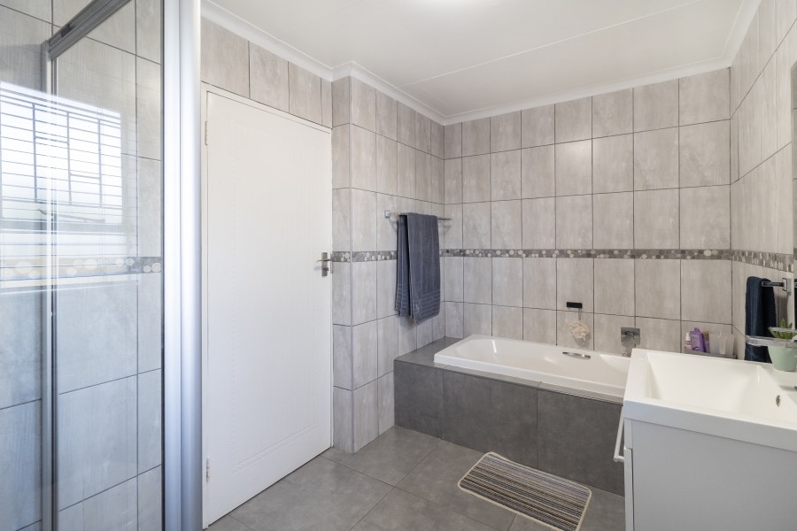 3 Bedroom Property for Sale in Moreleta Park Gauteng
