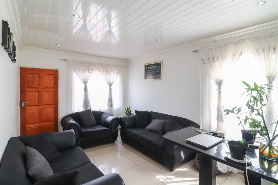 3 Bedroom Property for Sale in Lenasia Ext 11 Gauteng