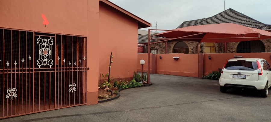 4 Bedroom Property for Sale in Randgate Gauteng