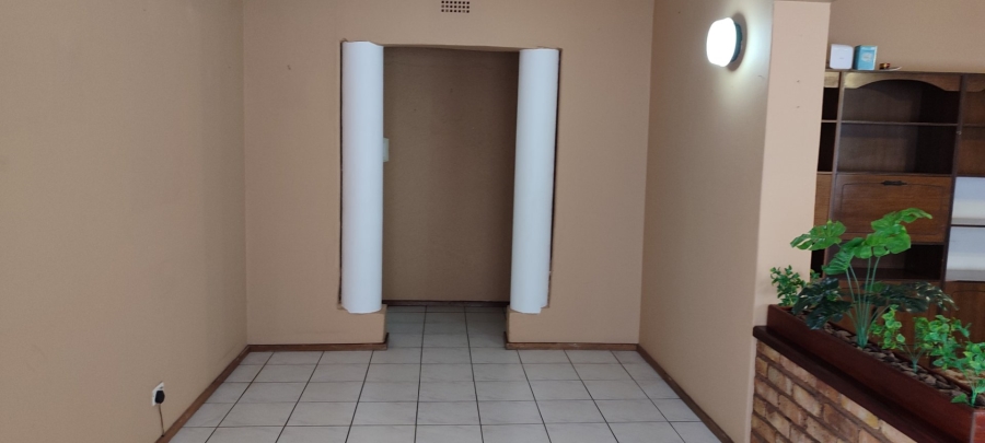 4 Bedroom Property for Sale in Randgate Gauteng