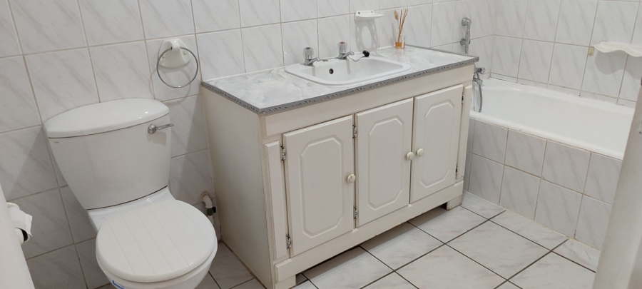 4 Bedroom Property for Sale in Randgate Gauteng