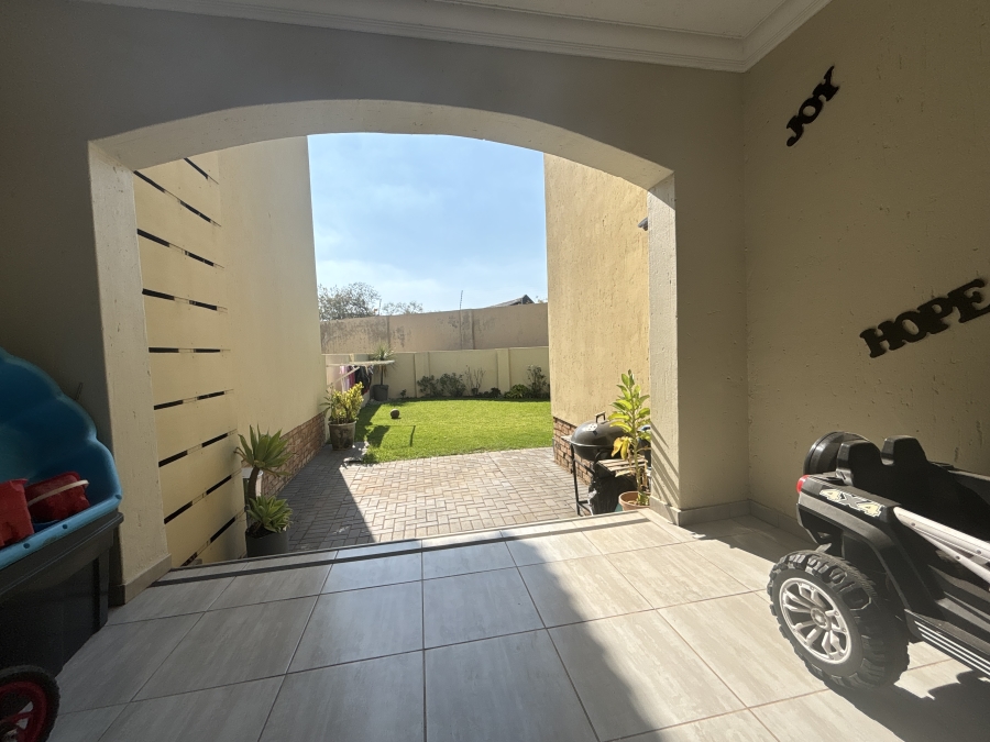 3 Bedroom Property for Sale in Morehill Gauteng