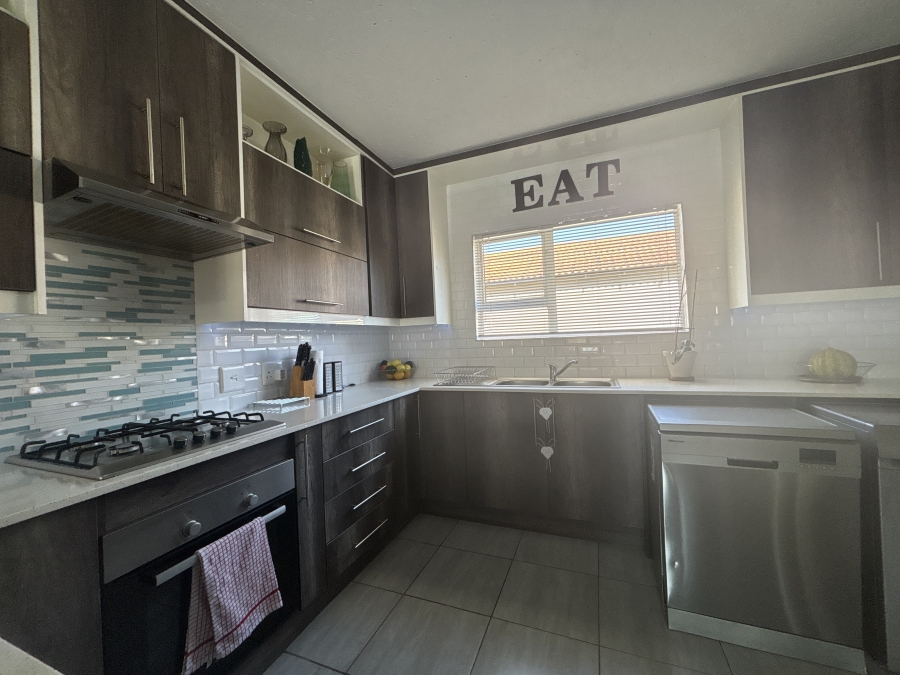 3 Bedroom Property for Sale in Morehill Gauteng
