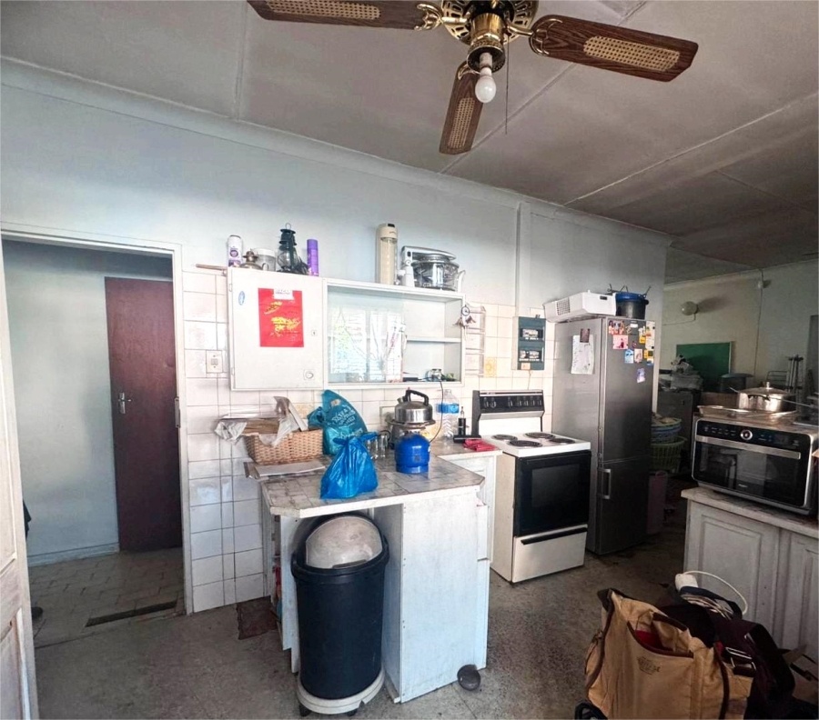 5 Bedroom Property for Sale in Clayville East Gauteng