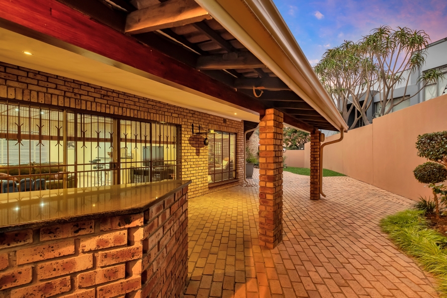 4 Bedroom Property for Sale in Morningside Manor Gauteng