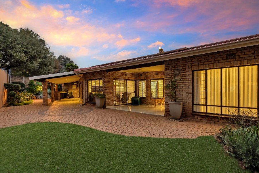 4 Bedroom Property for Sale in Morningside Manor Gauteng
