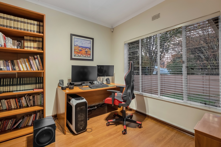 4 Bedroom Property for Sale in Morningside Manor Gauteng