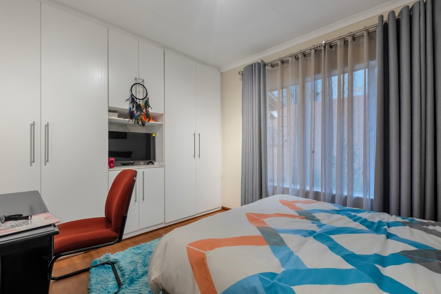 4 Bedroom Property for Sale in Morningside Manor Gauteng