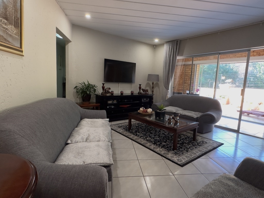 4 Bedroom Property for Sale in Glenvista Gauteng