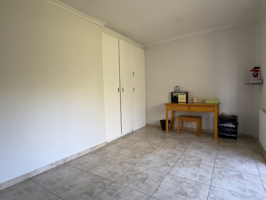 4 Bedroom Property for Sale in Glenvista Gauteng