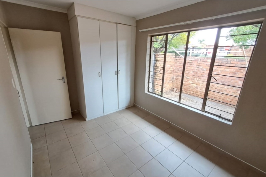 2 Bedroom Property for Sale in Amberfield Gauteng