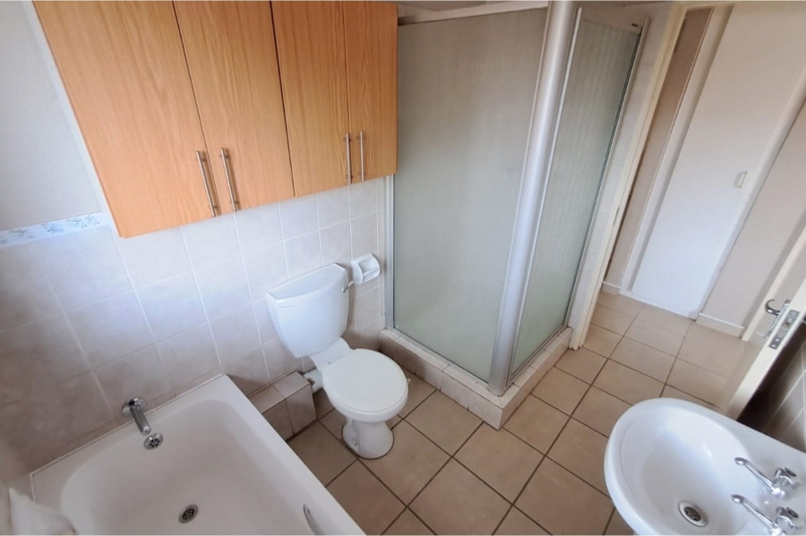 2 Bedroom Property for Sale in Amberfield Gauteng