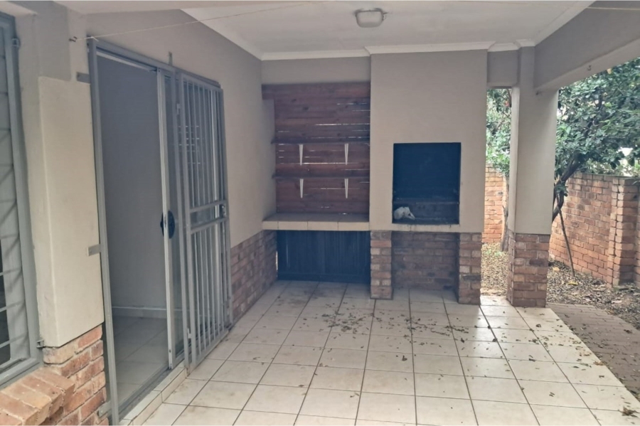 2 Bedroom Property for Sale in Amberfield Gauteng