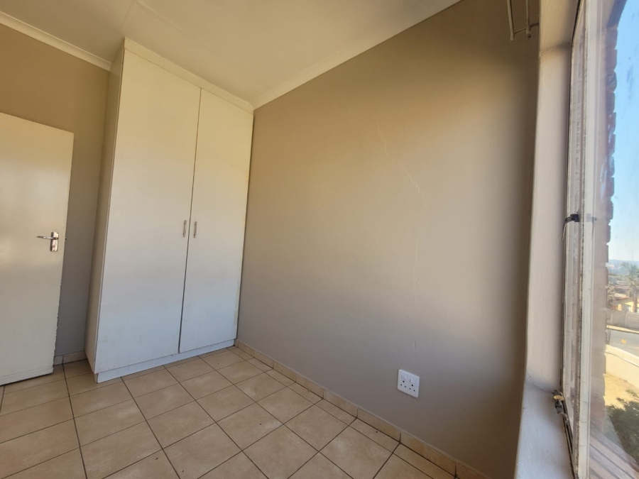 2 Bedroom Property for Sale in Groblerpark Gauteng