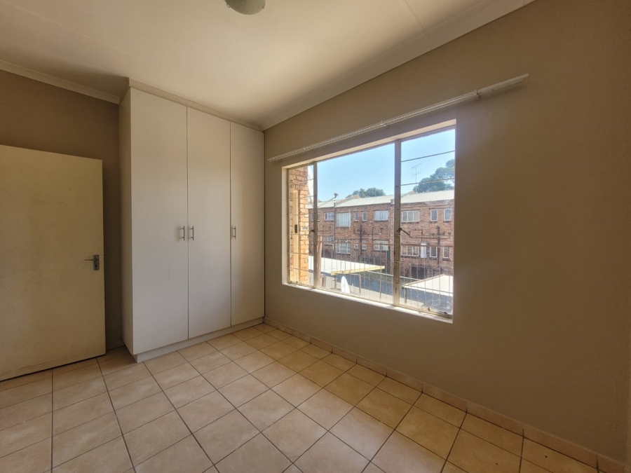 2 Bedroom Property for Sale in Groblerpark Gauteng