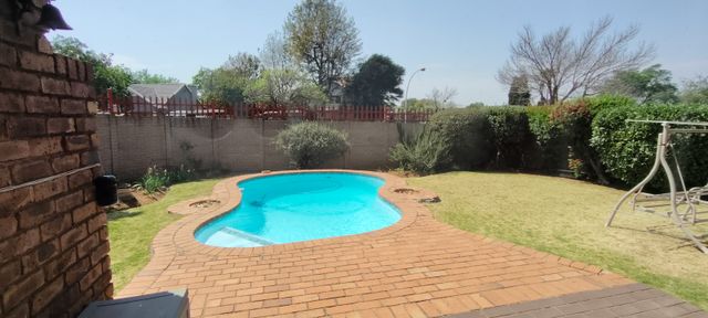 2 Bedroom Property for Sale in Albemarle Gauteng