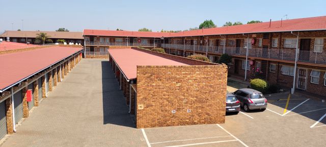 2 Bedroom Property for Sale in Albemarle Gauteng