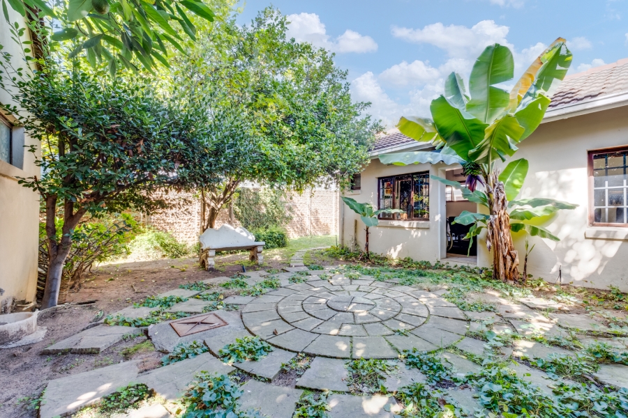 6 Bedroom Property for Sale in Bryanston Gauteng