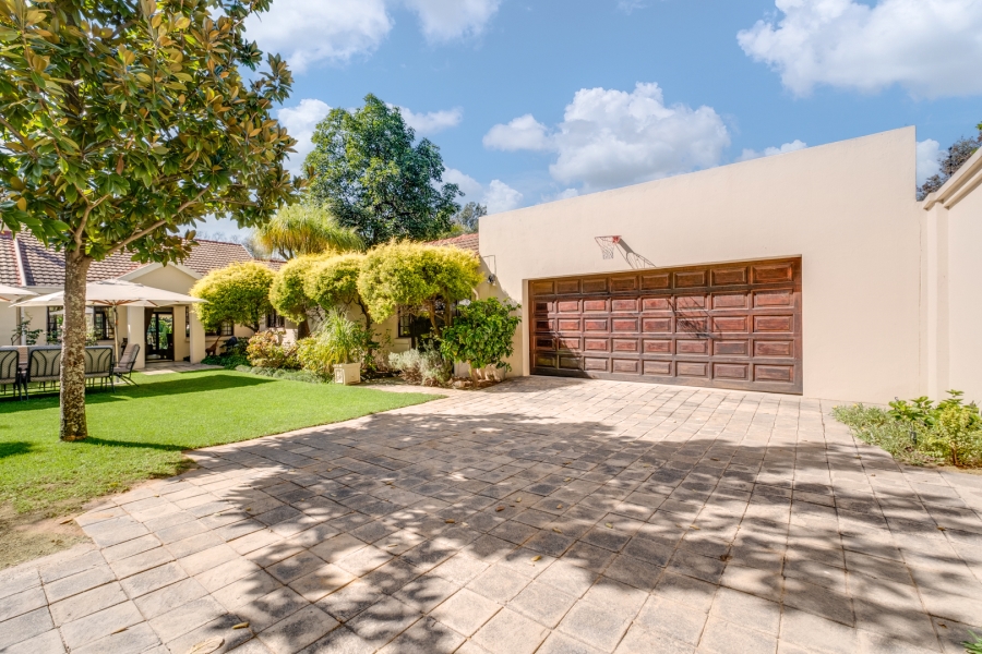 6 Bedroom Property for Sale in Bryanston Gauteng