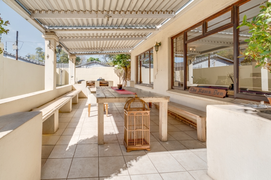 6 Bedroom Property for Sale in Bryanston Gauteng