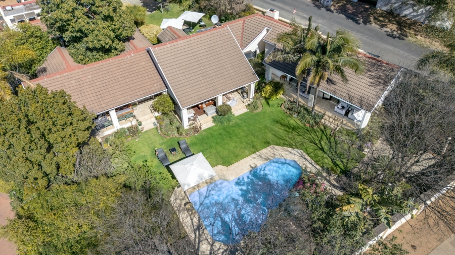 7 Bedroom Property for Sale in Bryanston Gauteng