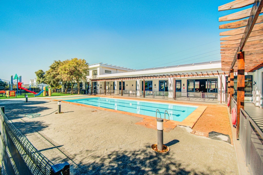 2 Bedroom Property for Sale in Greenstone Hill Gauteng