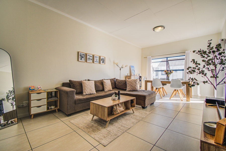 2 Bedroom Property for Sale in Greenstone Hill Gauteng