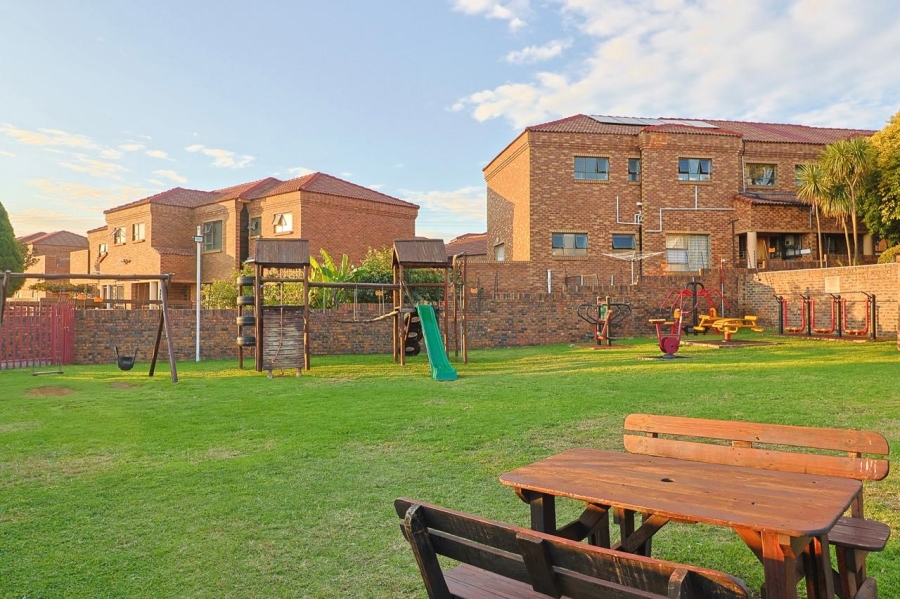 3 Bedroom Property for Sale in Liefde en Vrede Gauteng