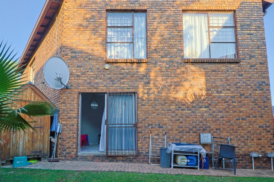 3 Bedroom Property for Sale in Liefde en Vrede Gauteng