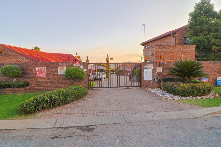 3 Bedroom Property for Sale in Liefde en Vrede Gauteng
