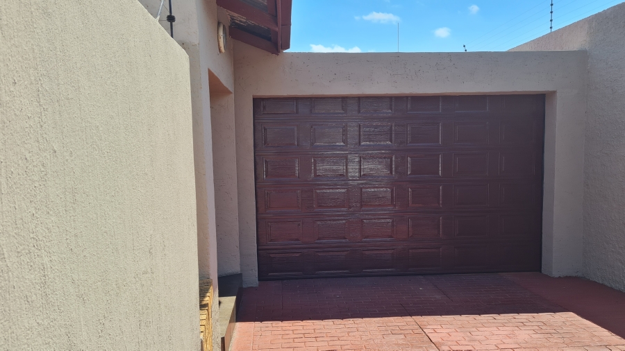 5 Bedroom Property for Sale in Brenthurst Gauteng