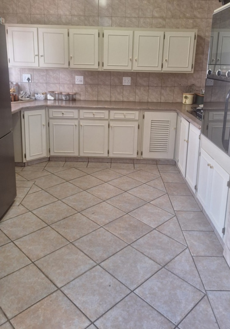 5 Bedroom Property for Sale in Brenthurst Gauteng