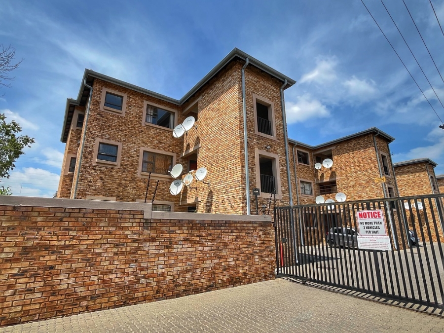 2 Bedroom Property for Sale in New Redruth Gauteng