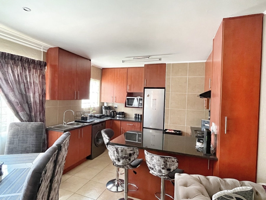 2 Bedroom Property for Sale in New Redruth Gauteng