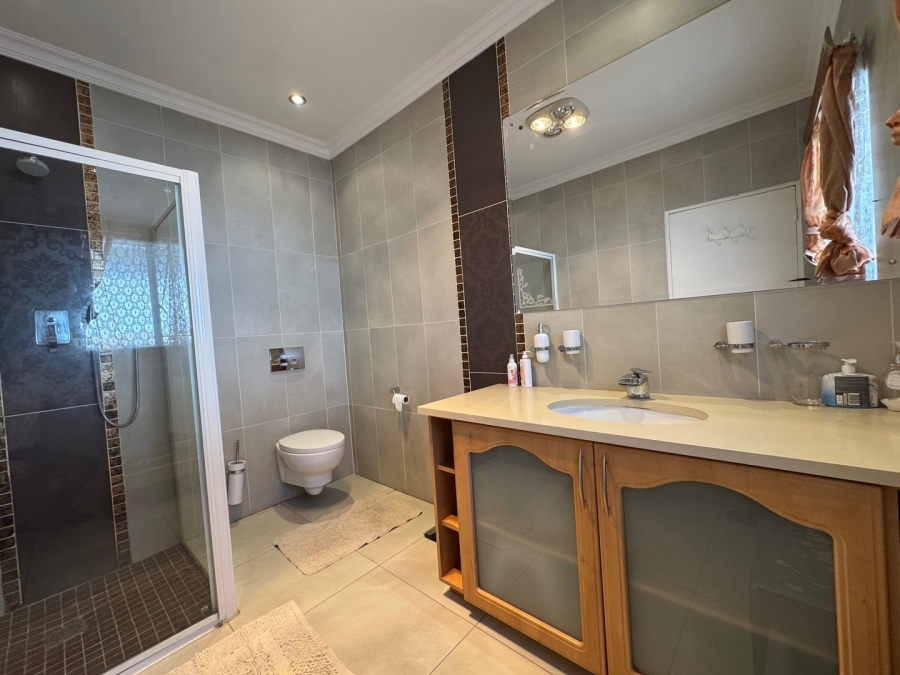 4 Bedroom Property for Sale in Libradene Gauteng