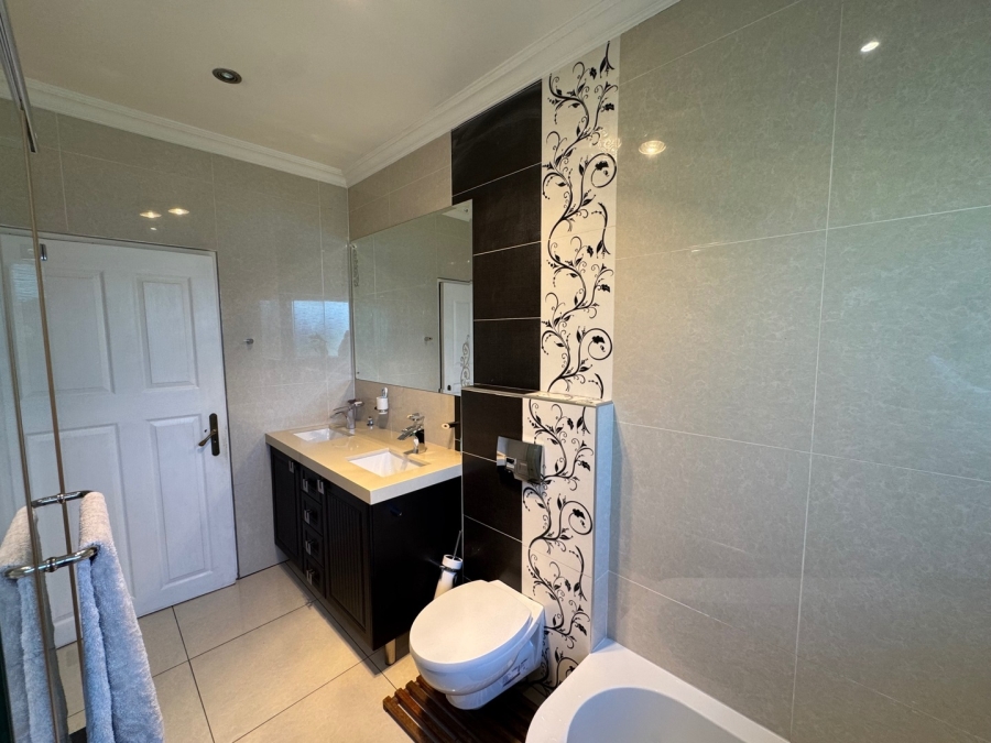 4 Bedroom Property for Sale in Libradene Gauteng